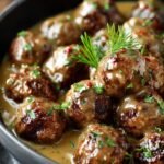 Slow Cooker Swedish Meatballs